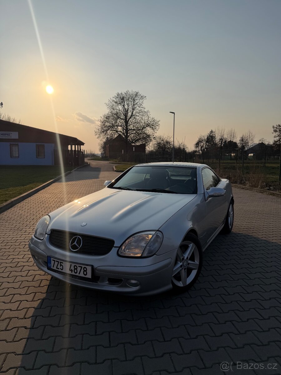 Mercedes Benz SLK320