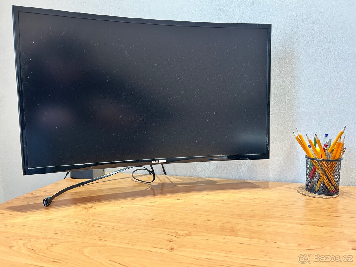 LCD 27” display Samsung