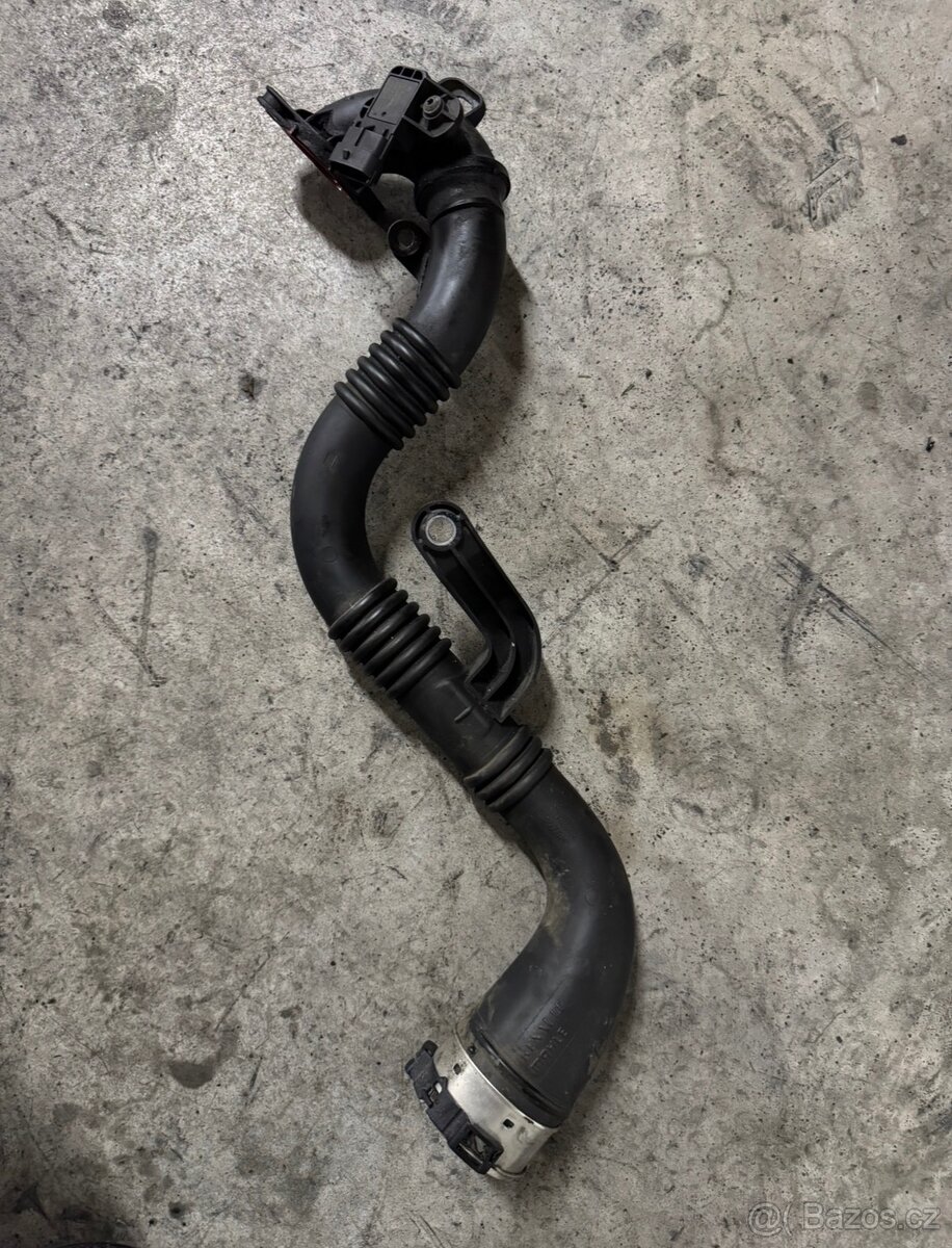 Hadice turba Megane IV 4 intercooler