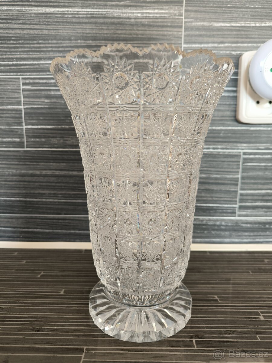 Křišťálová váza 25,5cm