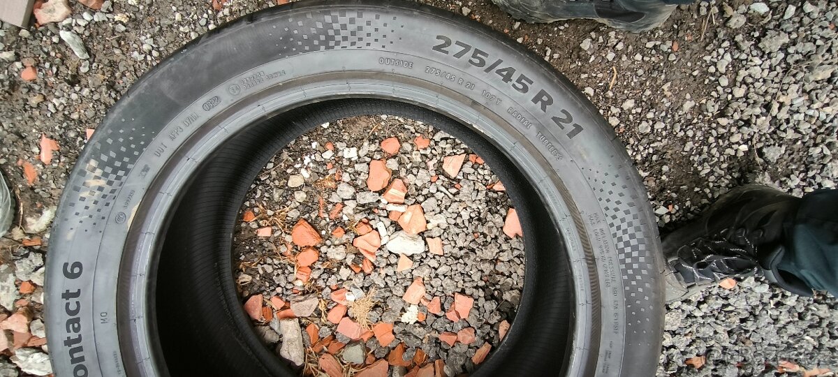 Pneu mercedes GLS 315 40 21 letni