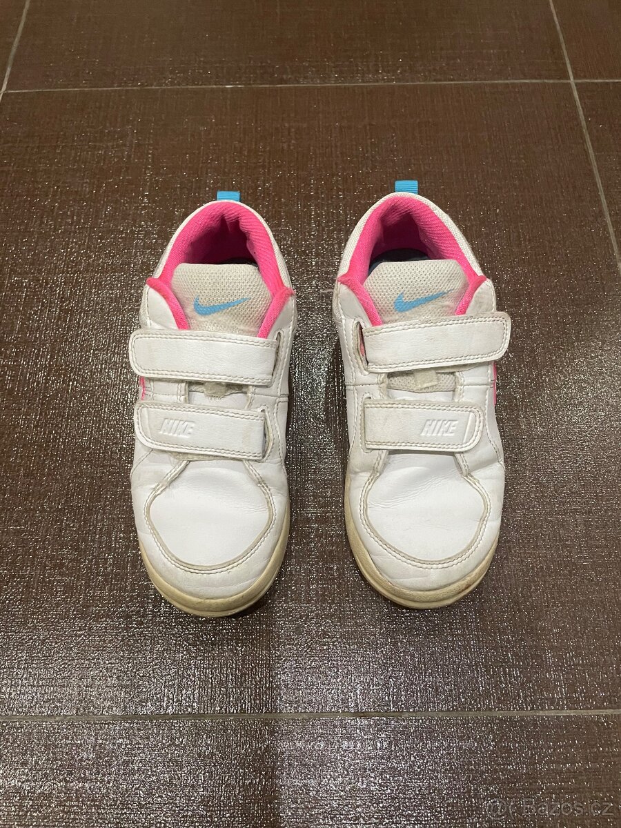 Tenisky Nike vel. 33