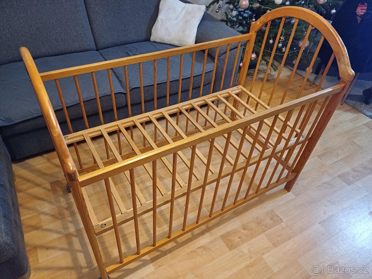 Dětská postýlka včetně matrace