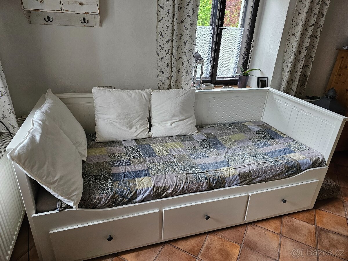 Postel Hemnes IKEA