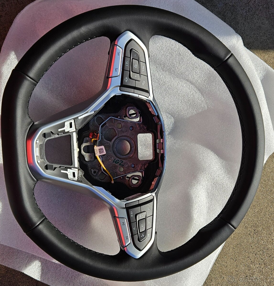 Volkswagen volant multifunkční nový s výhřevem