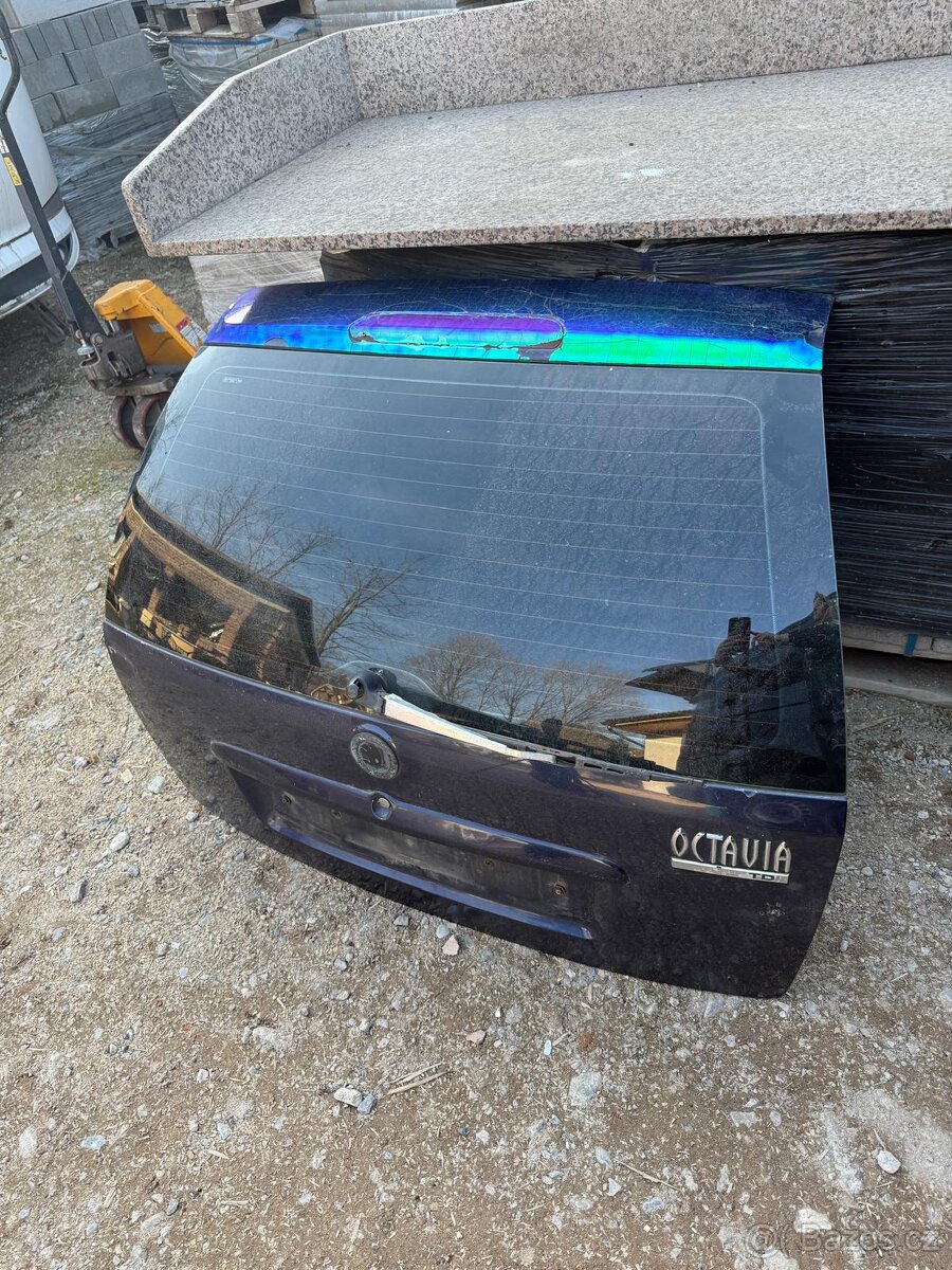 Zadní dveře Škoda Octavia I