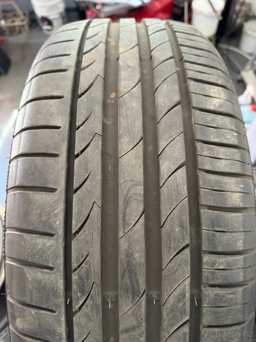 Letní pneu 225/50 R18 99W