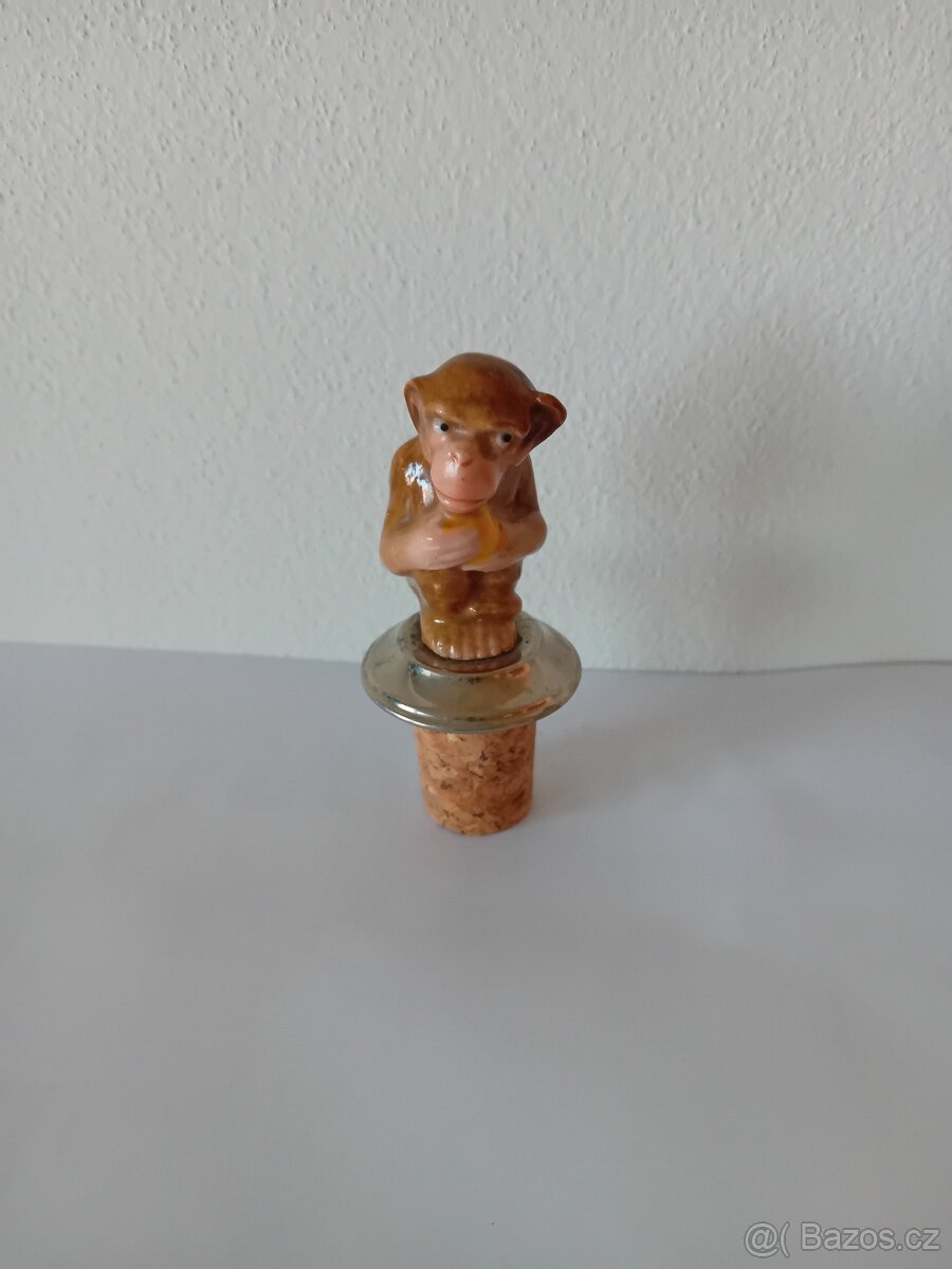 Špunt na láhev opice