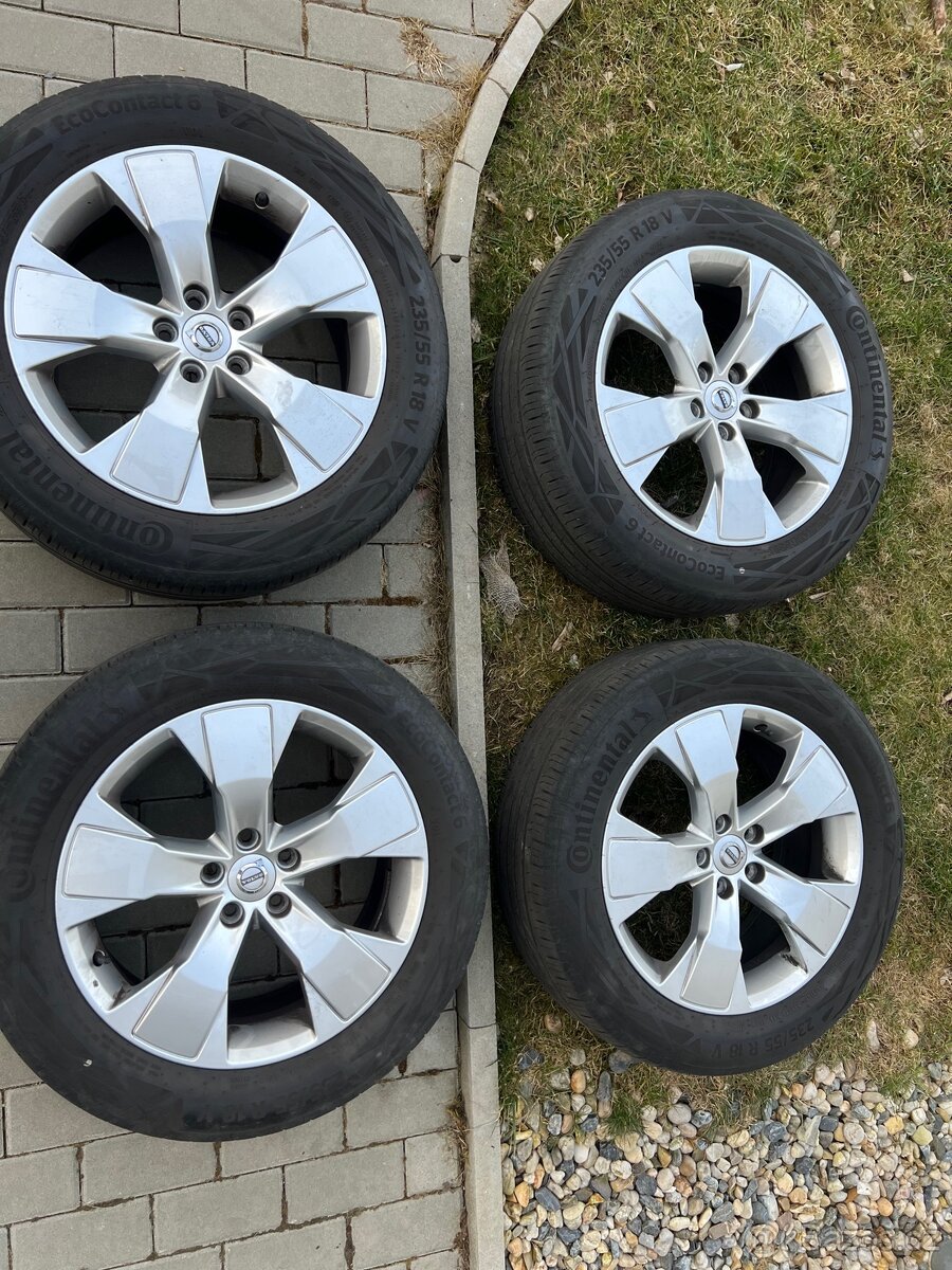 Originální alu kola Volvo XC40 R18 letní sada