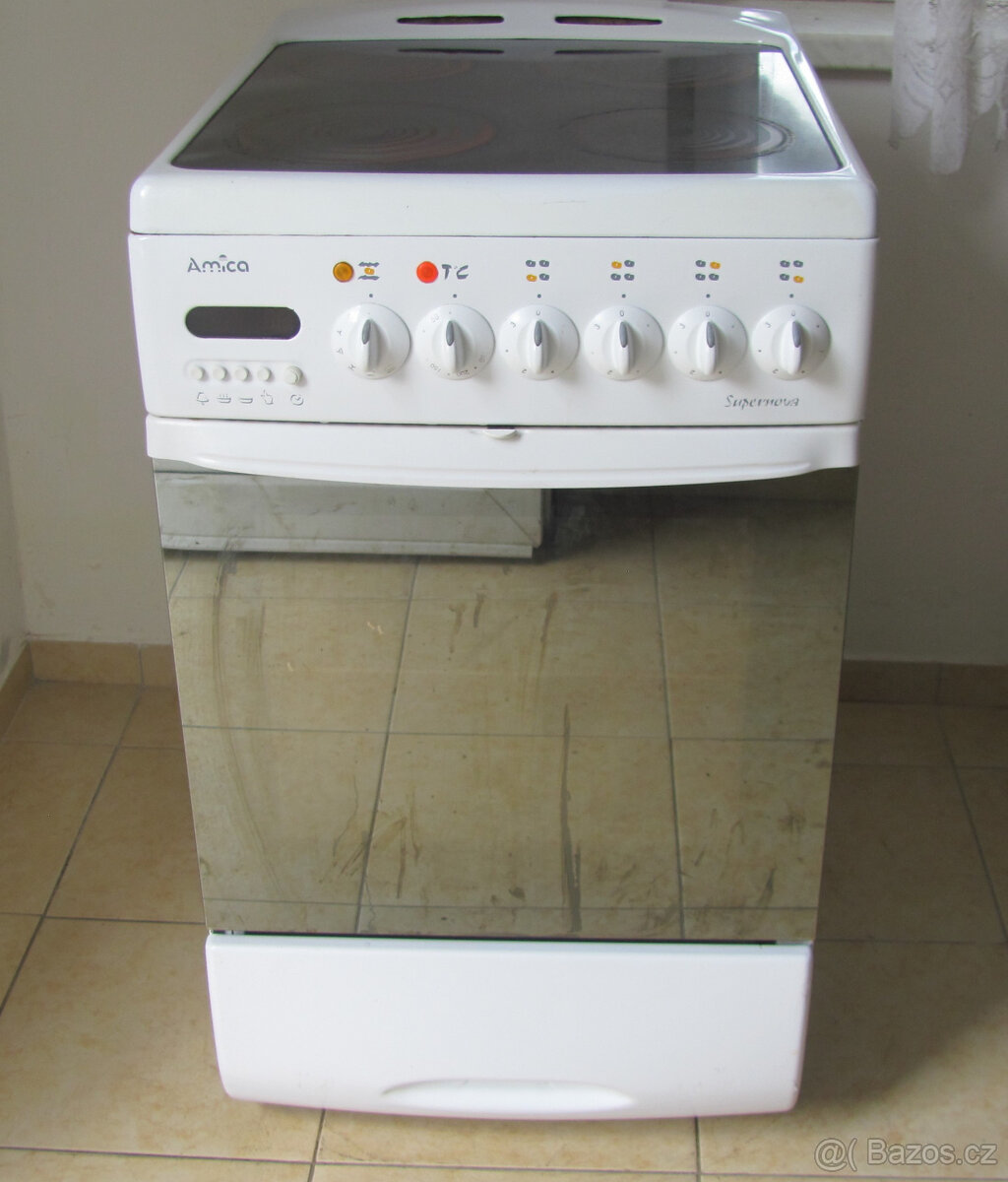 SKLOKERAMICKÝ SPORÁK AMICA - GRIL - 50cm