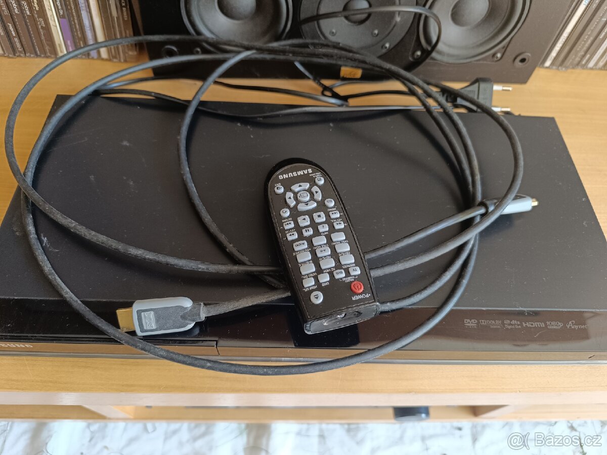 Samsung DVD-C550+kabel HDMI+filmy a hudba