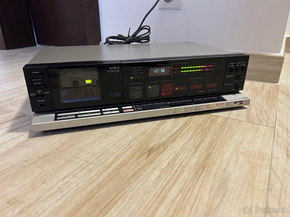 Aiwa AD-F660 3-head hifi stereo cassette deck