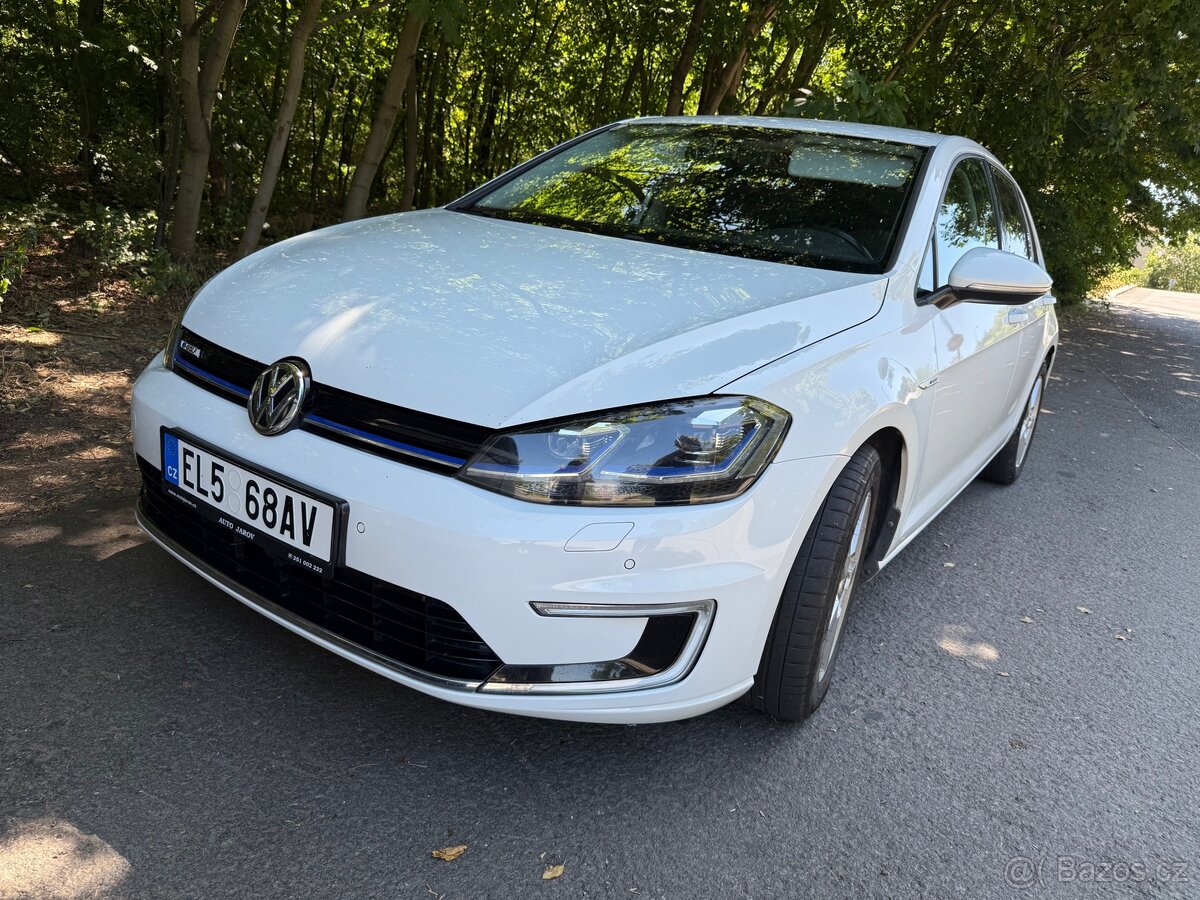 VW E-Golf 100kw, tep. čerp, led, digital cockpit