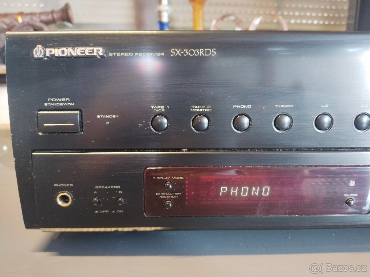 Pioneer SX-303RDS Stereofonní přijímač AM/FM (1994-95