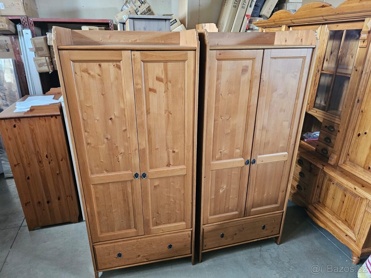 ŠATNÍ SKŘÍŇ IKEA LEKSVIK