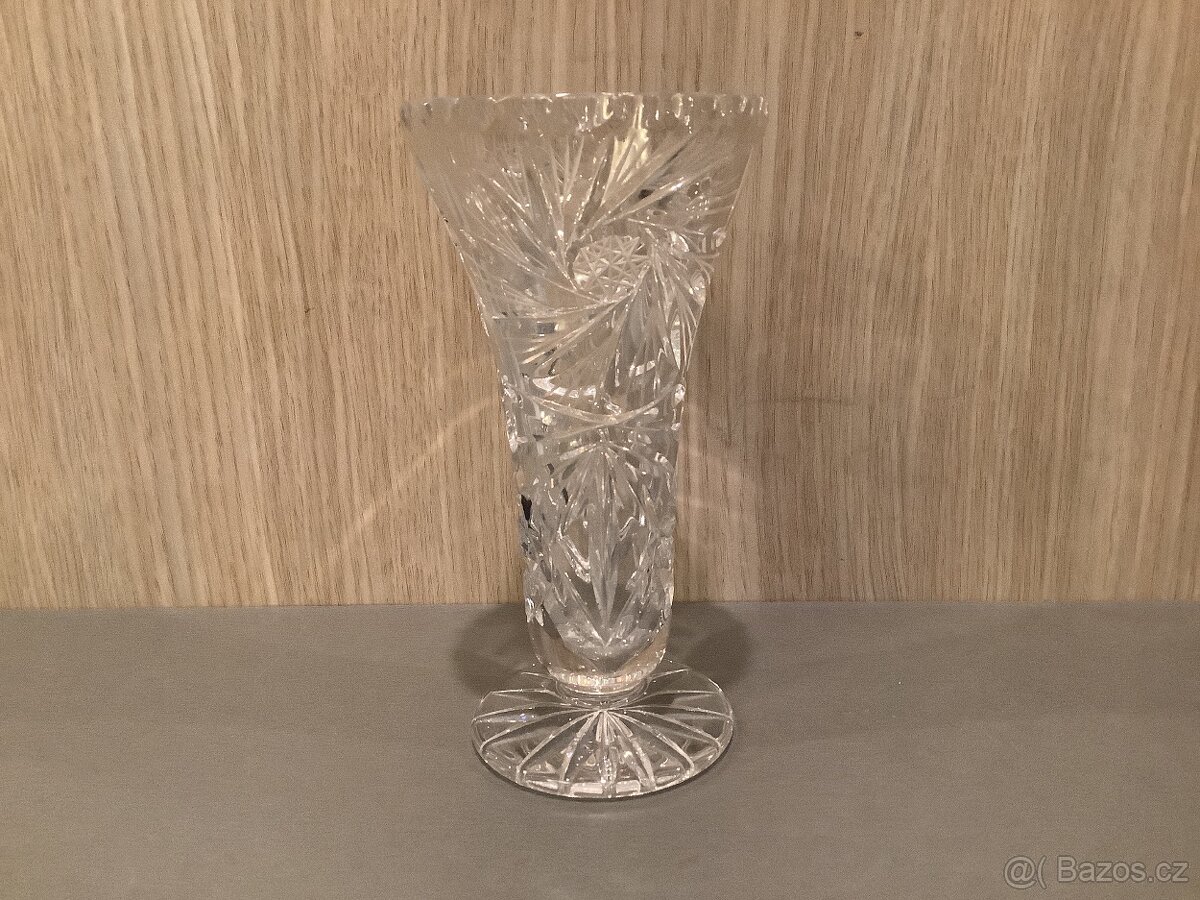 Vázička - polobrus