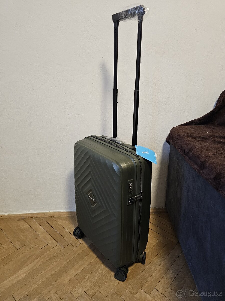 Cestovní kufr na kolečkách