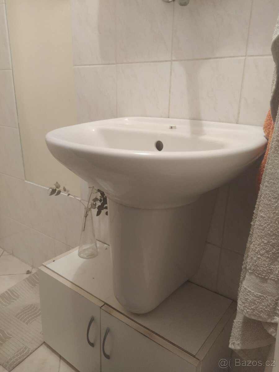 Umyvadlo Jika lyra 50cm šířky x40cm hloubka