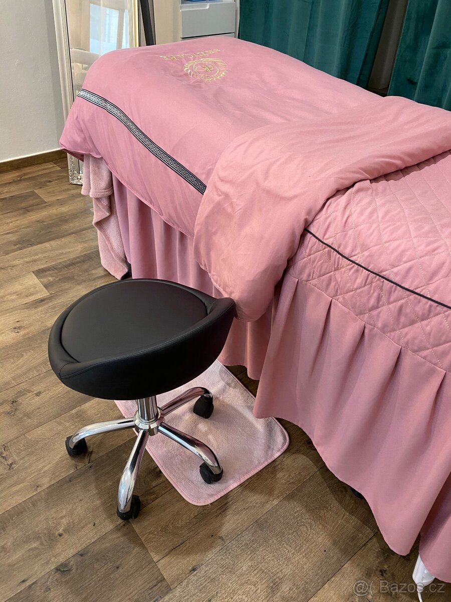 Kosmetické křeslo a židle