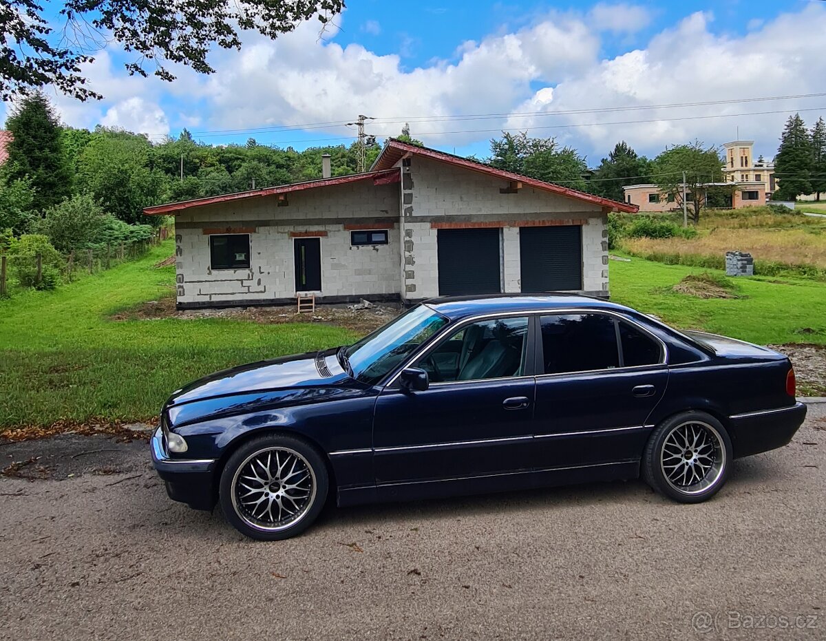 E38 740i 210kw manuál 6q
