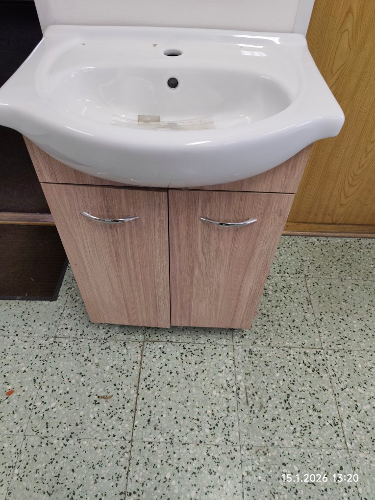 Koupelnová skříňka s umyvadlem