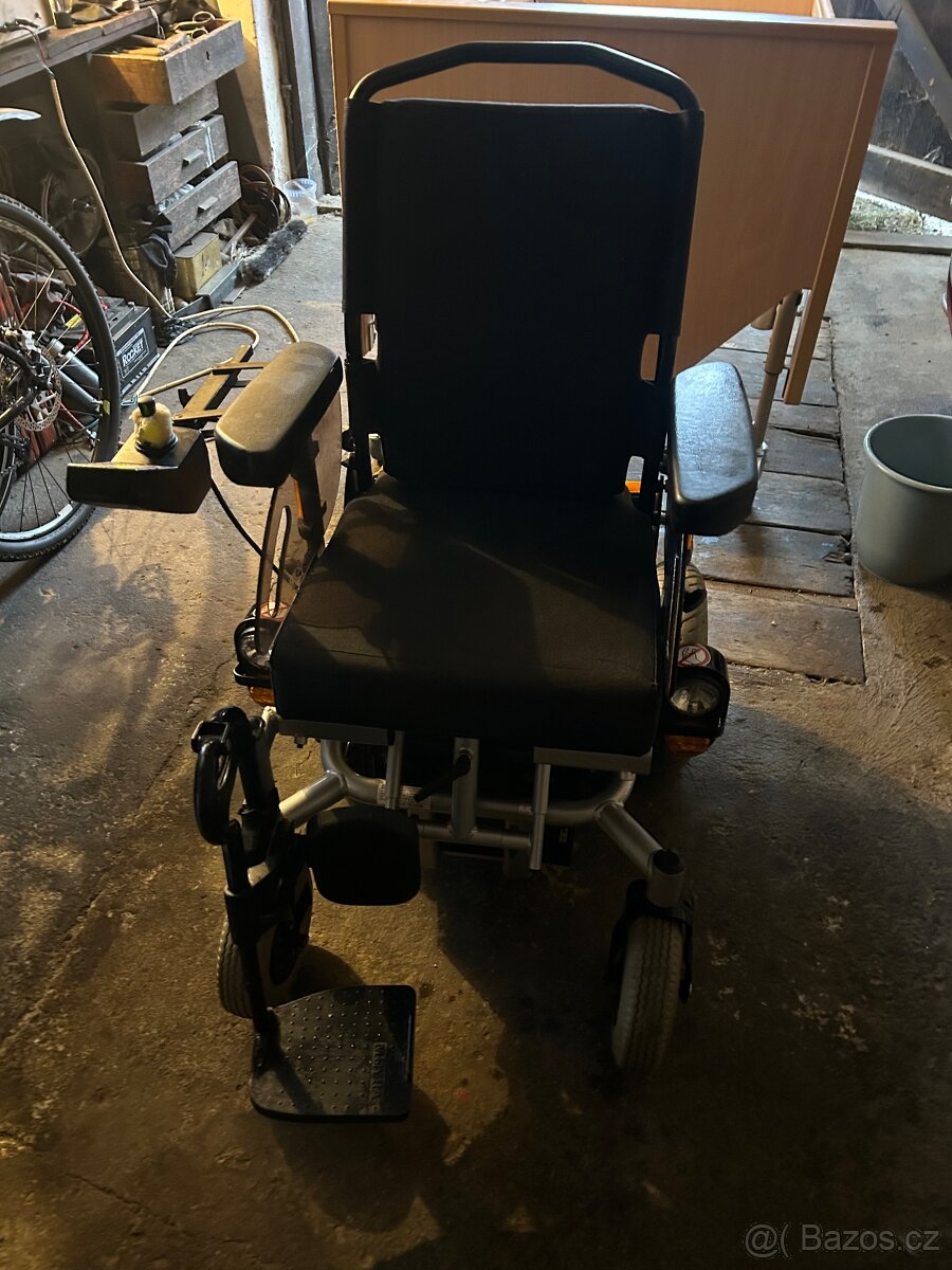 Elektrický invalidní vozík Meyra Champ
