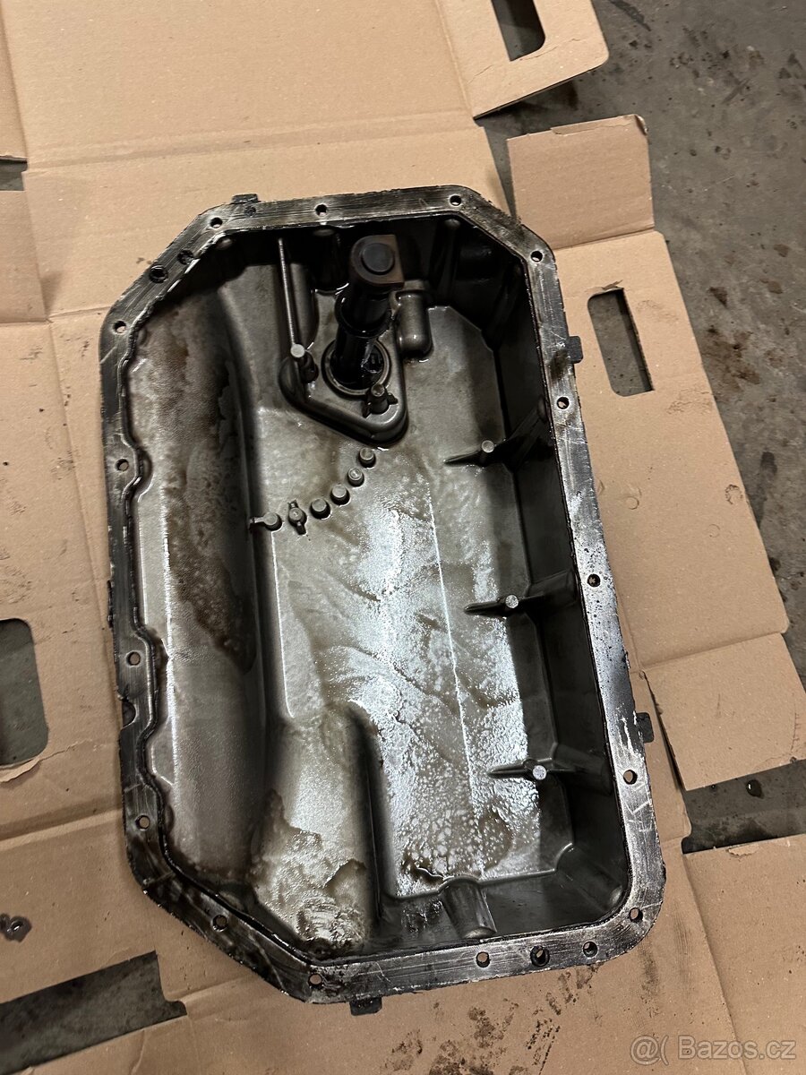 Olejová vana, snímač hladiny oleje