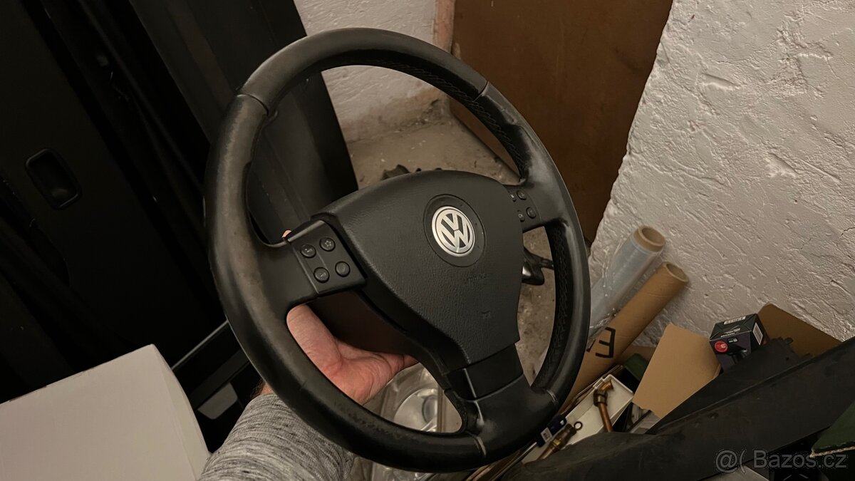 Tři ramenny volant Vw