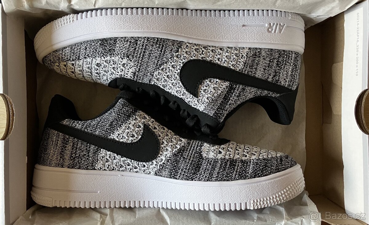 NIKE AIR FORCE 1 FLYKNIT 2.0