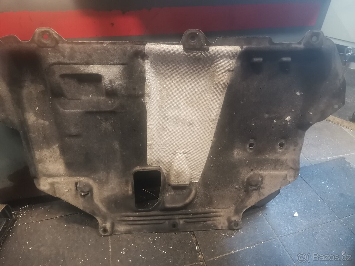 Kryt pod motor ford transit connect 2016