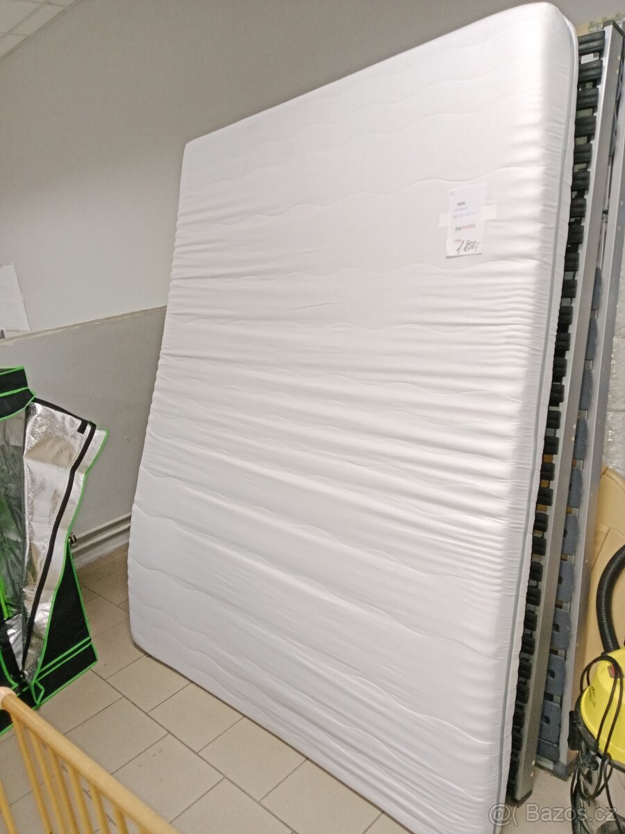 Matrace 160x200cm.
