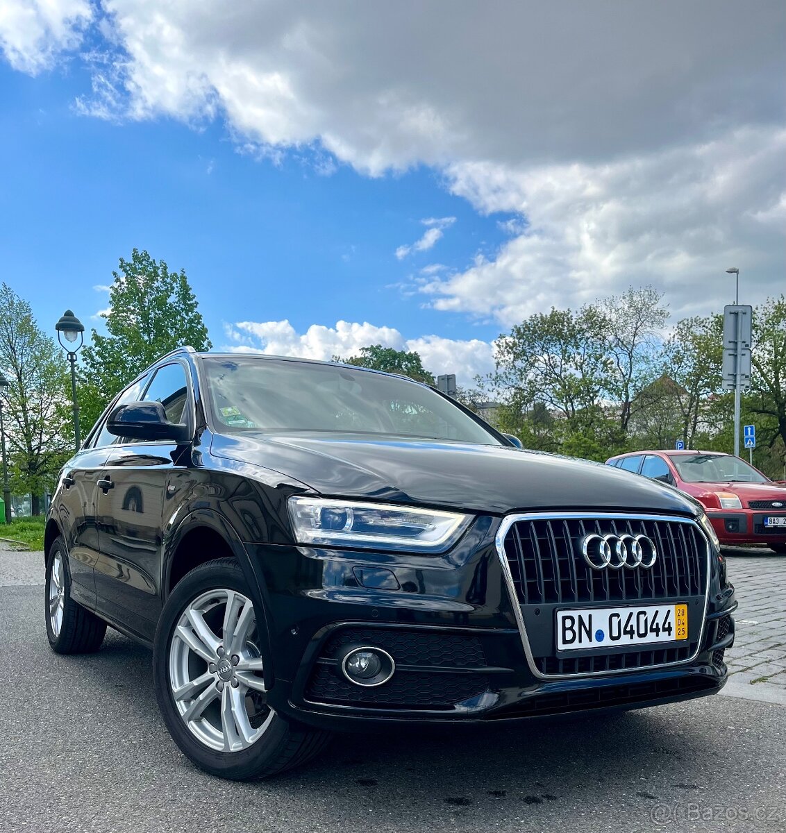 Audi Q3 Quattro S-line 2.0TDI PO SERVISU