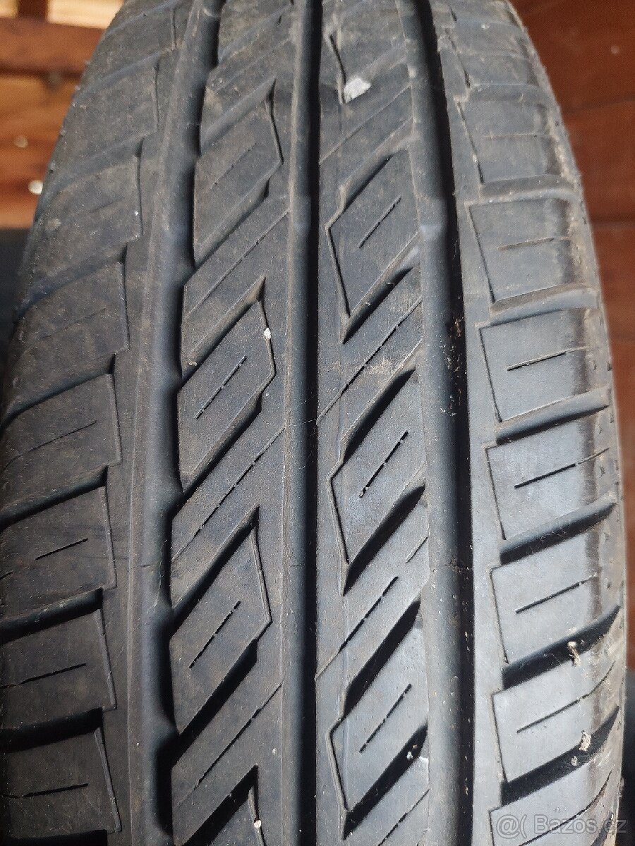 Pneu letní 165/65/15