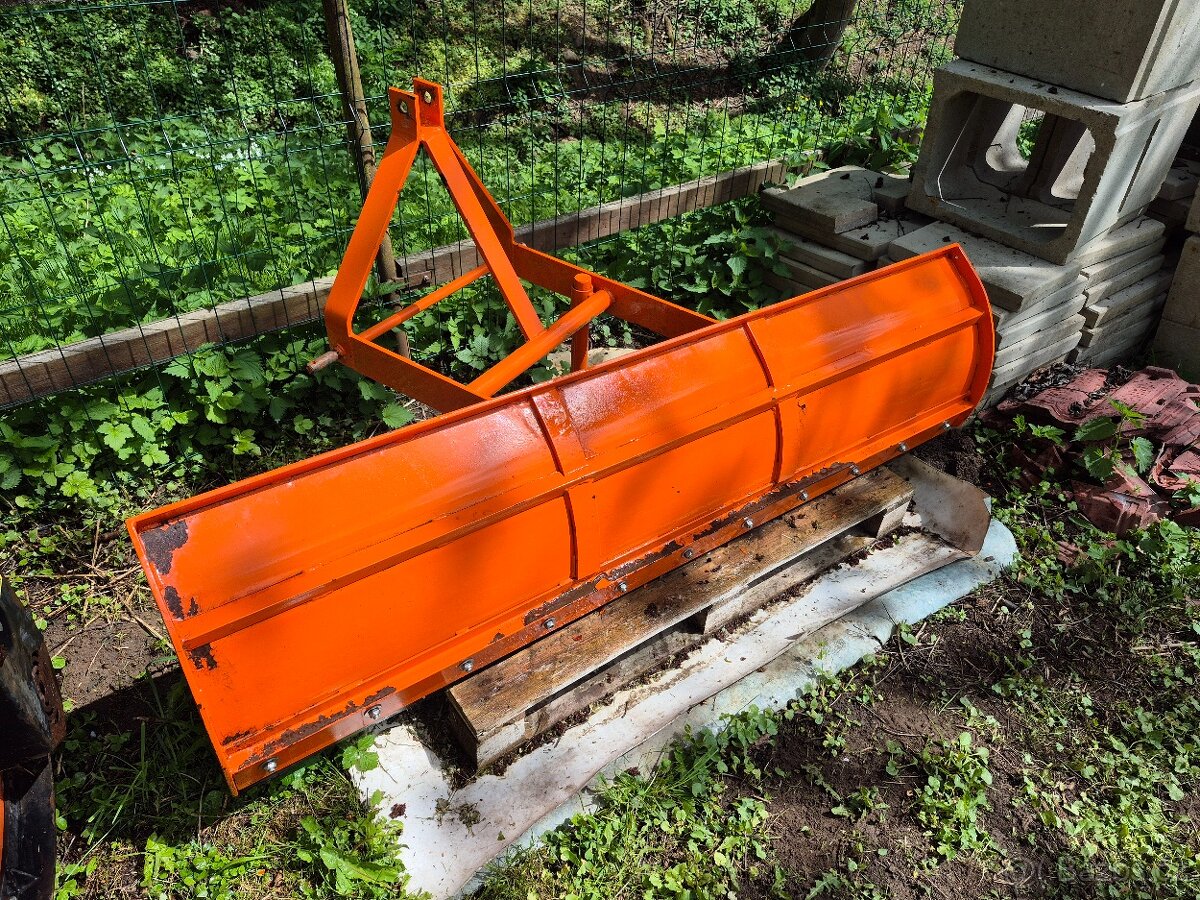 Sněhová radlice za malotraktor