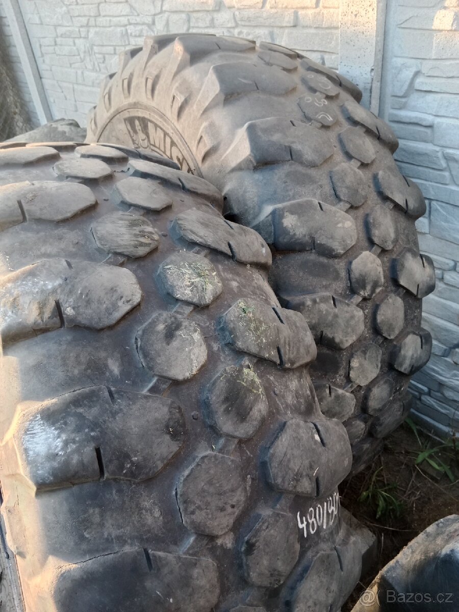 Pneu 480/80 R26