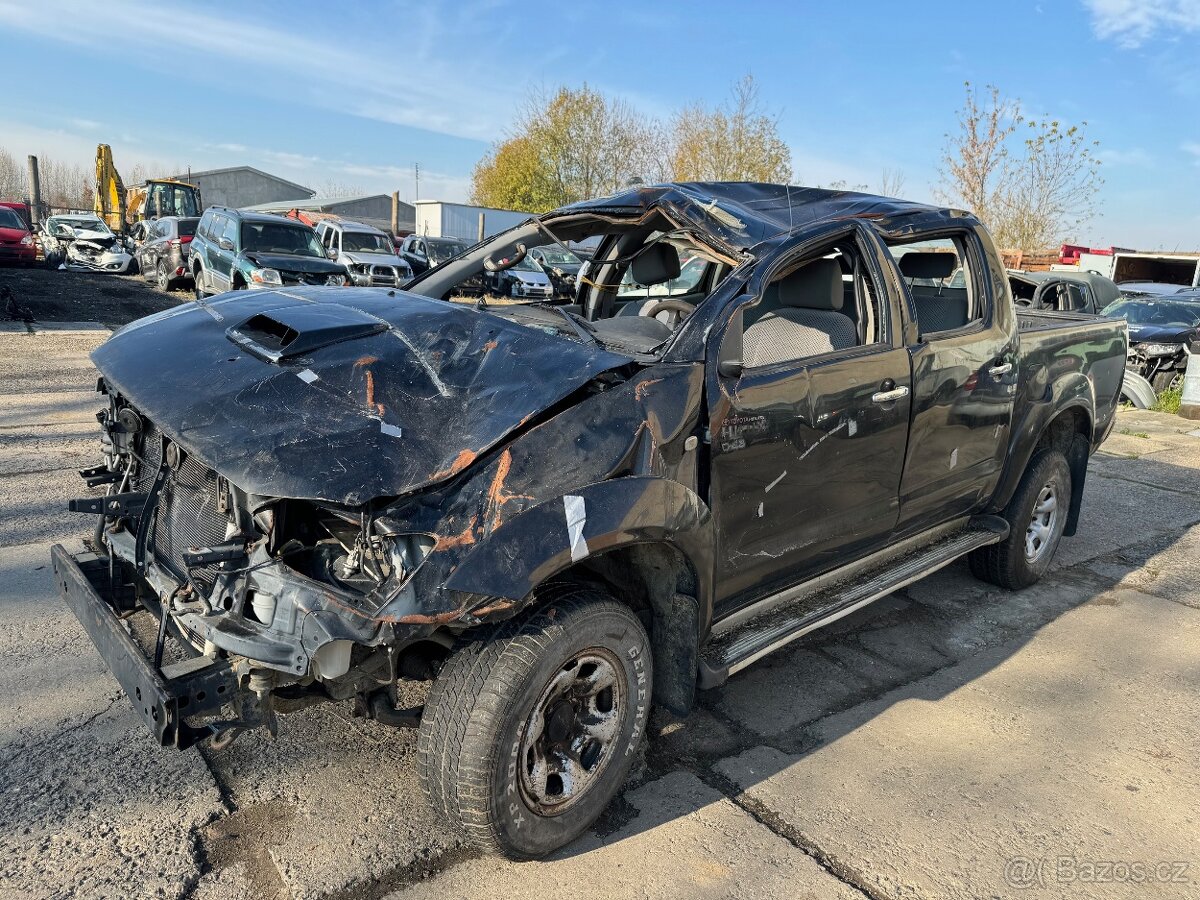 Toyota Hilux 2008 2.5 D4D 88 kW- zdravá korba