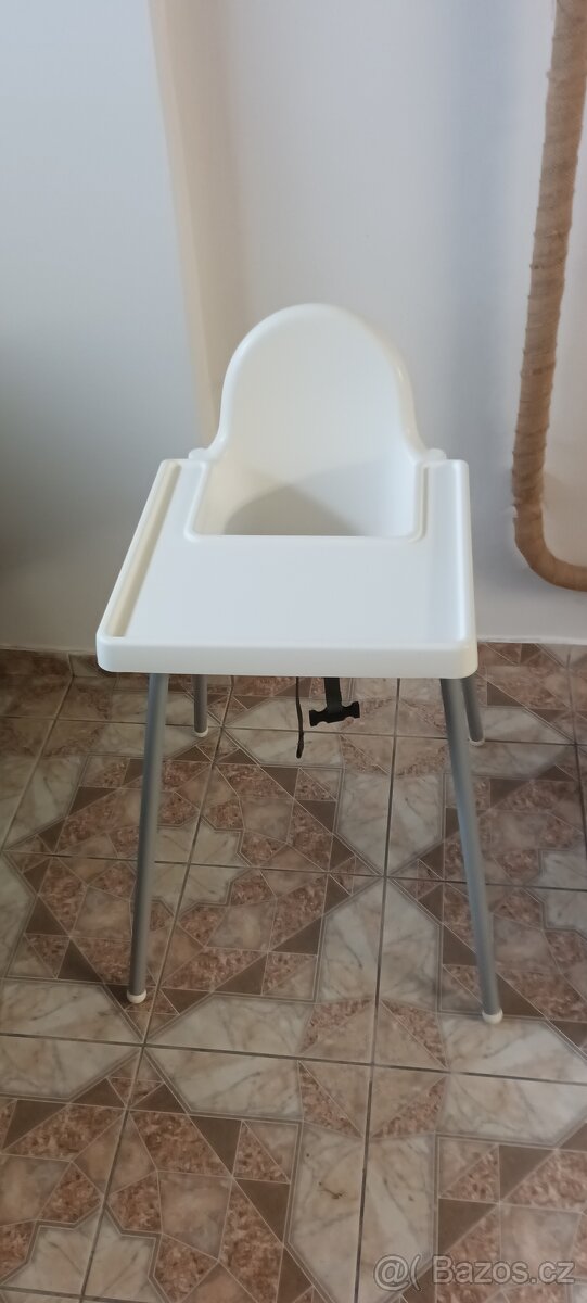 Dětská jídelní židlička