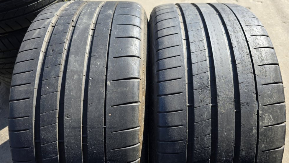 Letní pneu 275/35/19 Michelin