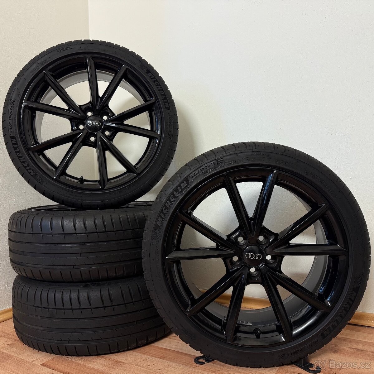 AUDI A1 8X 5x100 R18 ET39,5+LETNÍ 225/40R18 6,5mm