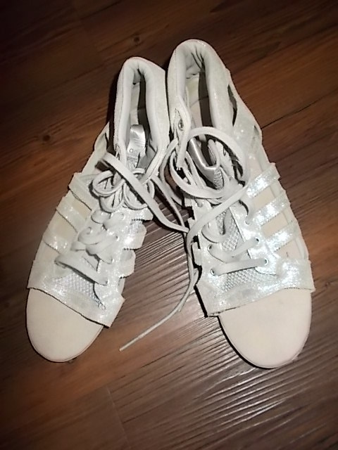 DÁMSKÉ STŘÍBRNÉ SANDALE ADIDAS V40.5 100%STAV