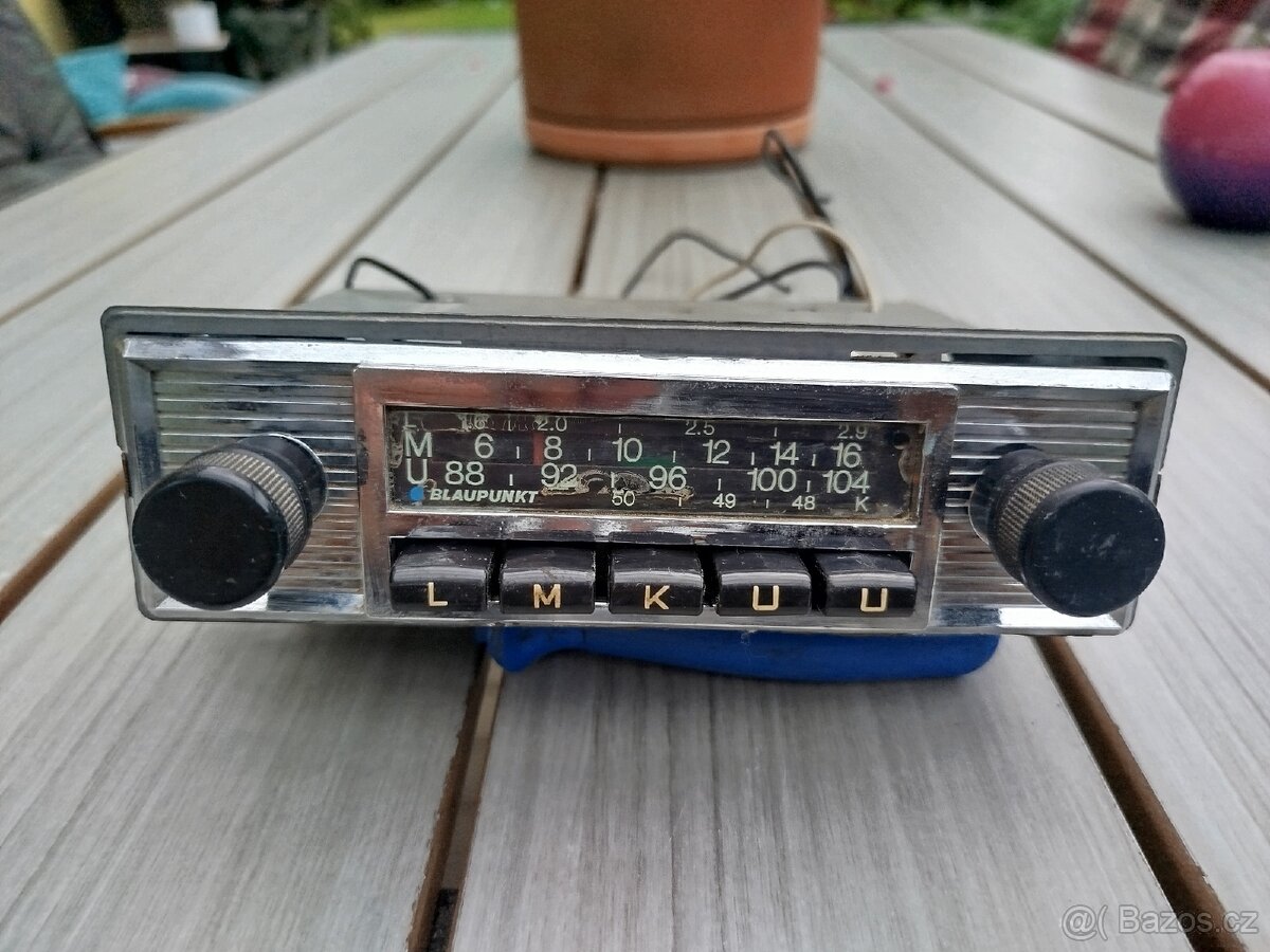 Hezké autorádio Blaupunkt Becker