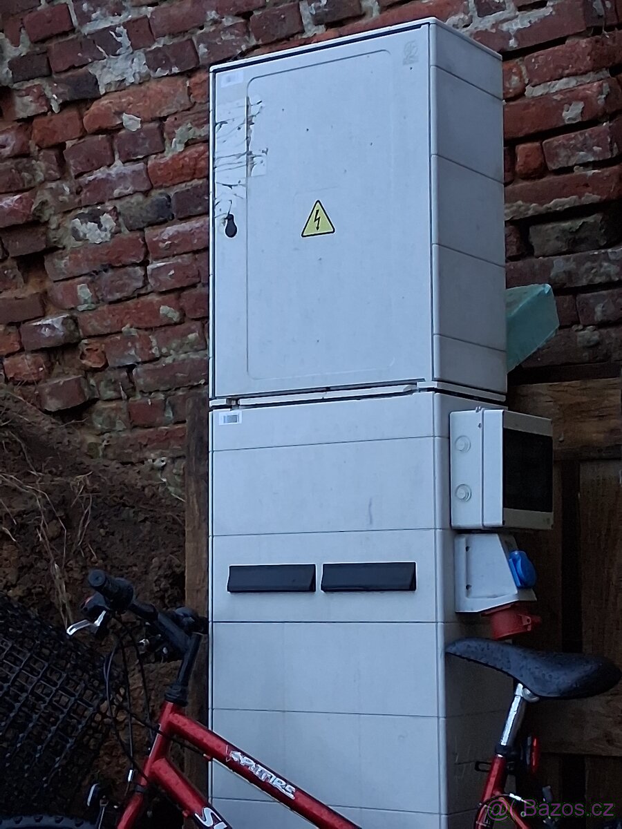 Stavebni elektroskriň