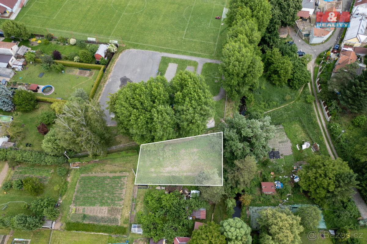 Pronájem pole, 466 m², Dřetovice