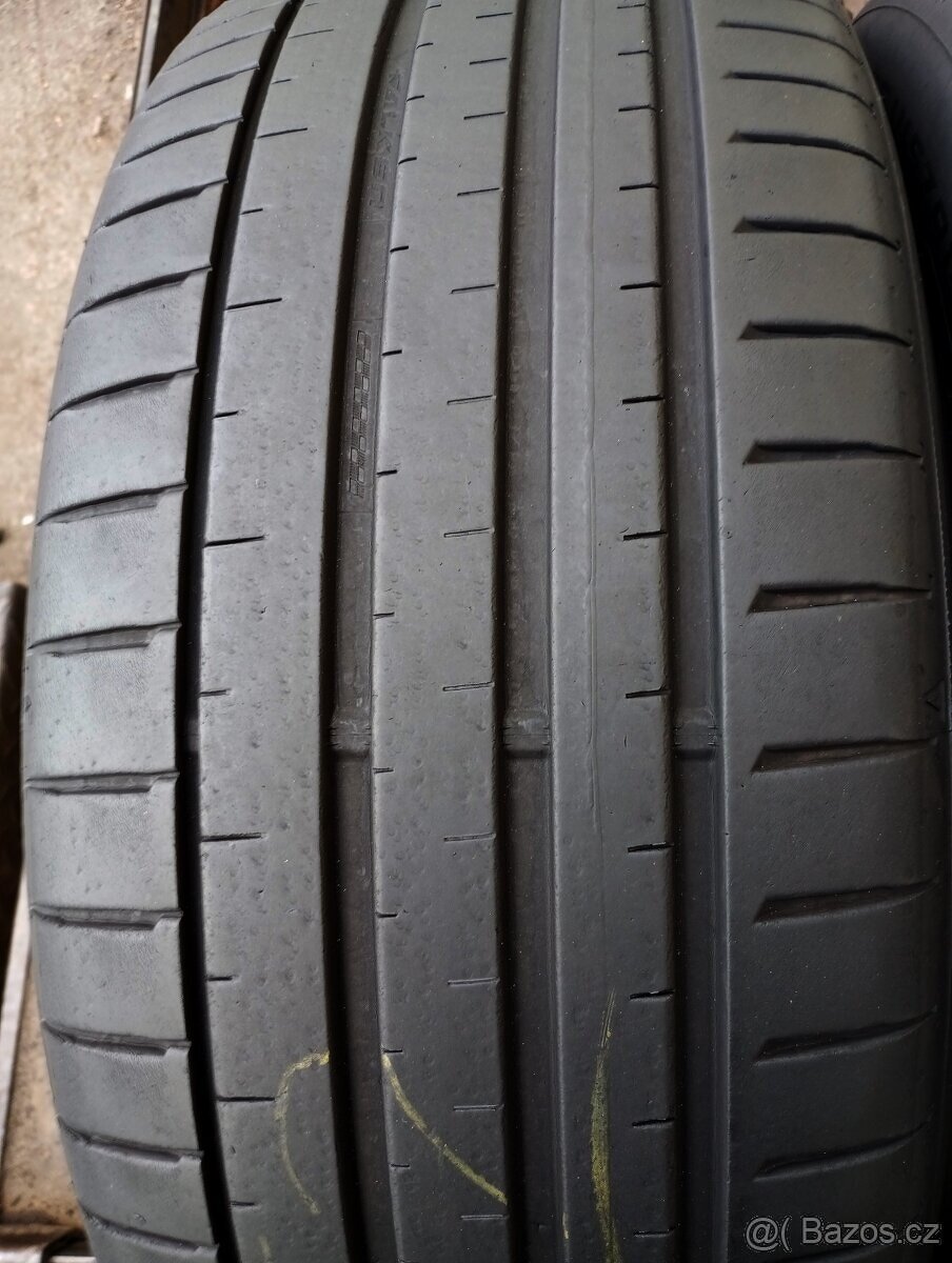 Letní pneu. Falken 245/45 R19 102Y