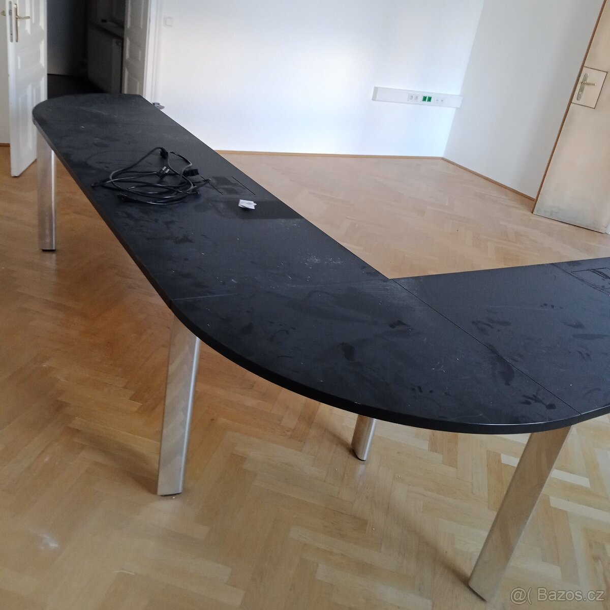 Thonet konferenční stůl