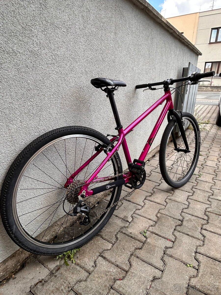 KUbikes 26 MTB – lehké dětské kolo 26", 9,1 kg