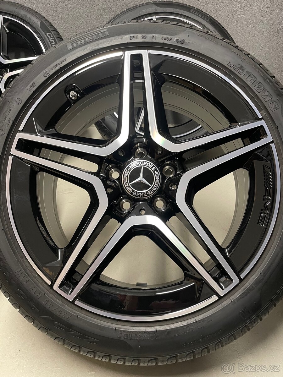 Orig nove Mercedes A CLA A177 AMG r18 225/45/18 100%