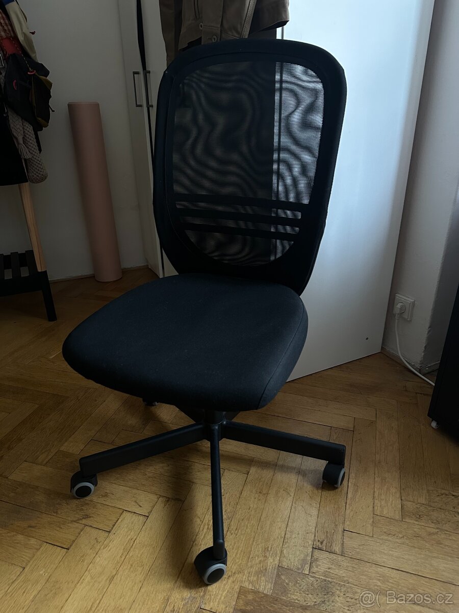 Kancelářská židle IKEA FLINTAN – černá, skvělý stav