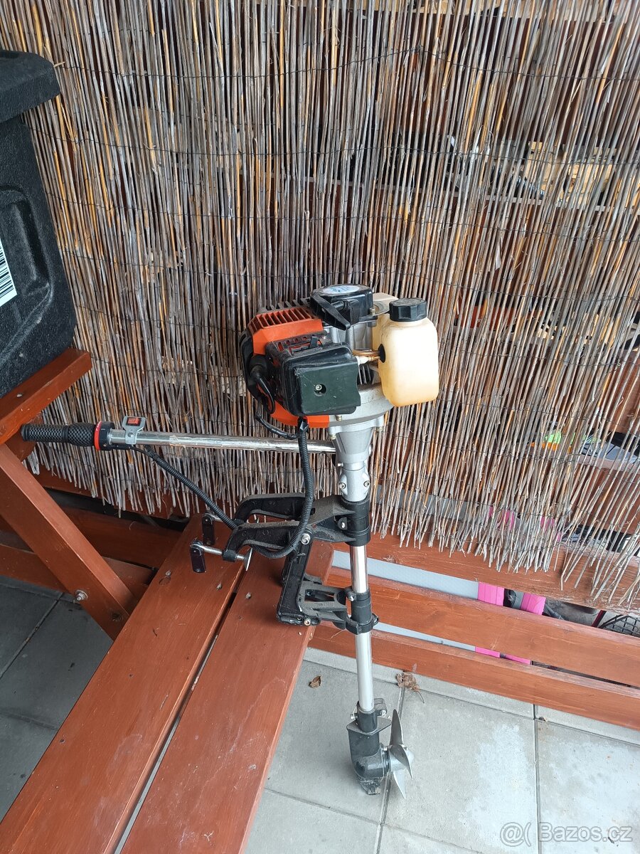 Prodám zãvěsný lodní motor Kraft & déle KD177