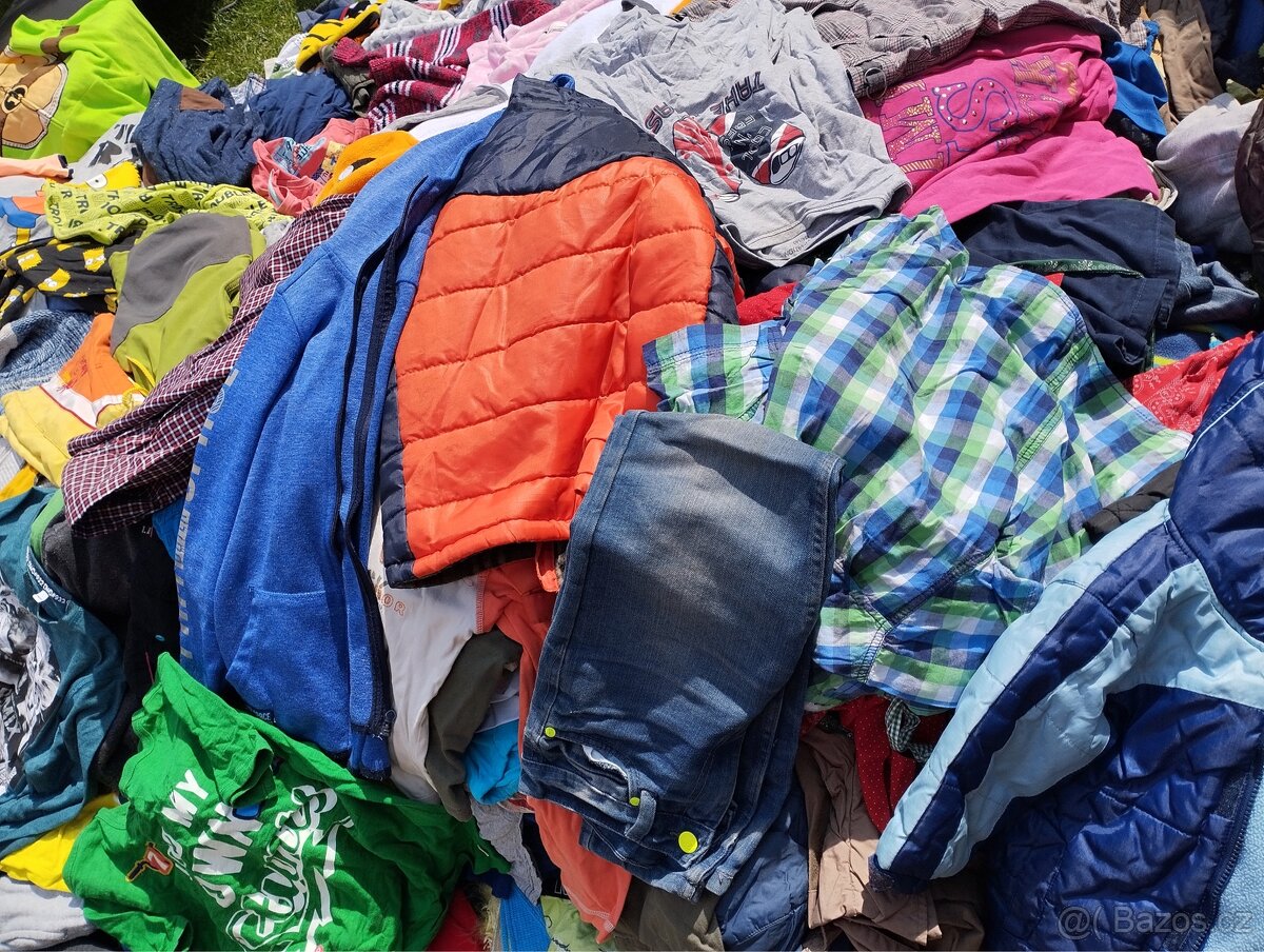 Oblečení second hand